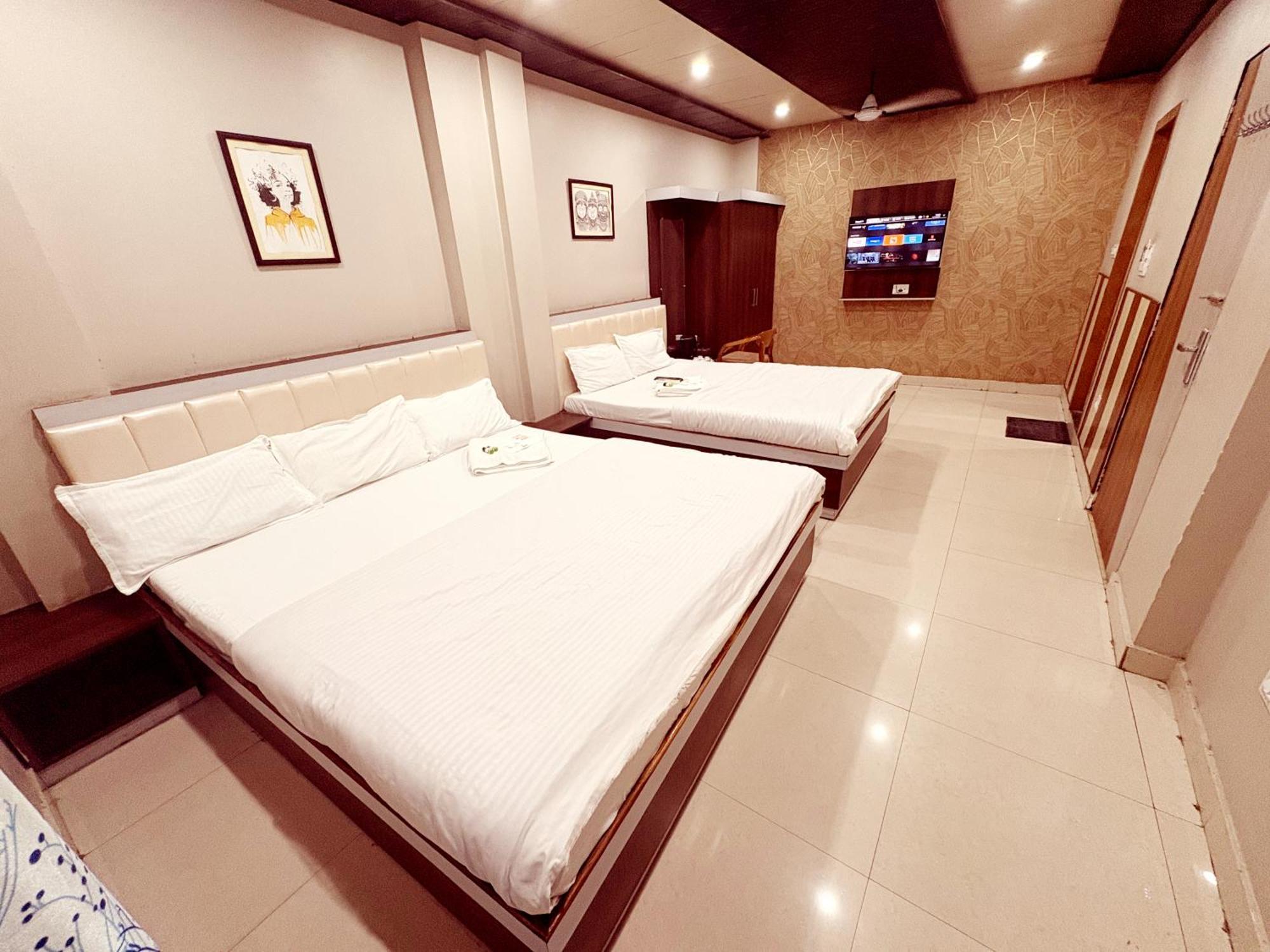 Rudraksha Guest House — Photos 1